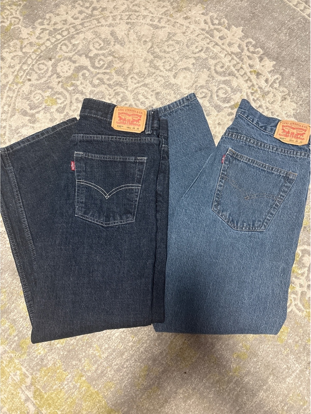 Classic Levi lot 2, relaxed fit, nwot 29